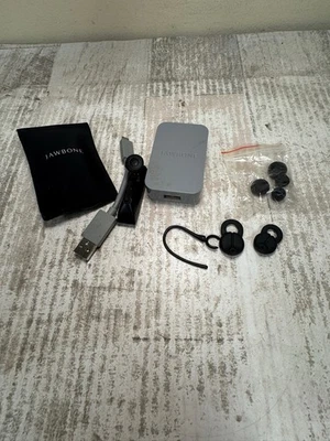 Jawbone ERA black In-Ear Headset A2Dp music Bluetooth noise canceling earphone - Image 1 of 4