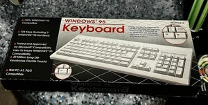 VTG Comp USA WINDOWS 95 104 Keys Keyboard IBM PC-AT PS/2 Compatible BRAND NEW - Picture 1 of 7