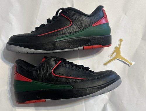 Nike Air Jordan 2 Retro Low Nero Rosso Verde Grigio Taglia 6.5 Y Streetwear Drip Vibe