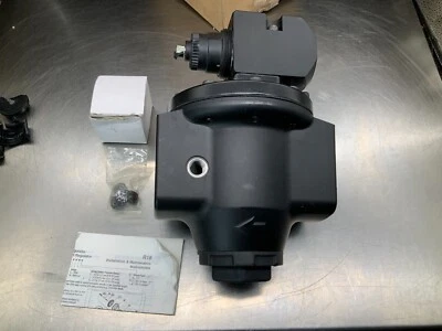 Regulador operado por piloto Norgren R18-C05-RGLA, 2" PTF, 2000 scfm, 5 a 125 psig Foto 1 de 4