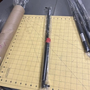 IGS VOLUMELINE 89Z100148XX0312 HIGH PRESSURE GAS SPRING 70 LB U3S - Picture 1 of 7