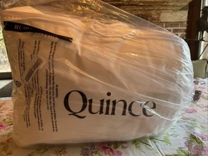 New Quince Standard Pillow Down Alternative Medium Density - Picture 1 of 8