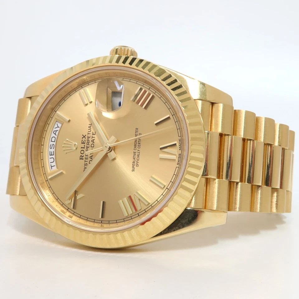 Rolex Day-Date 40 President oro amarillo sólido de 18 quilates esfera romana champán 228238 Foto 1 de 4