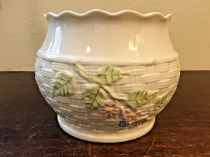 Beleek in Retrospect, 2000 Planter Vase, Woven Basket Style - Picture 1 of 7