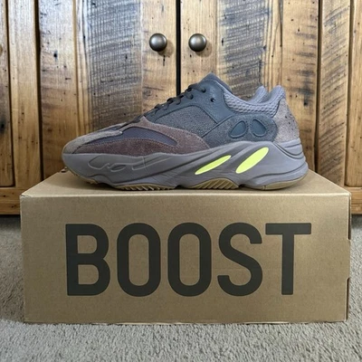 Yeezy Boost 700 V1 Malva Talla: 11 - Excelente Estado Foto 1 de 4