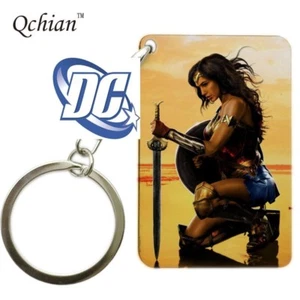 Portachiavi DC Comics Movie Wonder Woman Square stile fumetto cosplay  - Foto 1 di 3