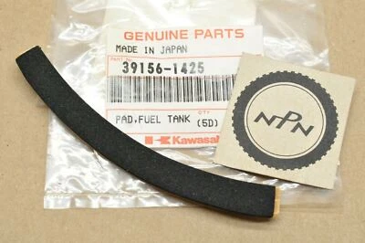 Almohadilla de espuma para tanque de gasolina Kawasaki ZL600 B2 B3 Eliminator 600 1996-1997 NOS OEM Foto 1 de 2