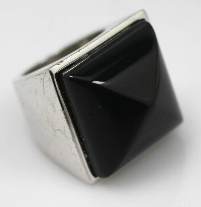 Vince Camuto Enorme Anillo Ancho Piedra/Vidrio Negro Tono Plata Cóctel Talla 8 Foto 1 de 4