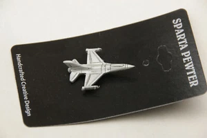 F16 Falke Anstecknadel von Sparta Zinn Kanada Flugzeug - NEU alter Lagerbestand - Bild 1 von 2