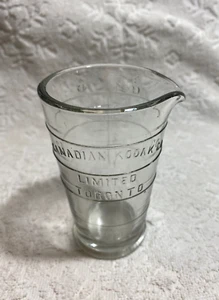 Vintage Crystal-Clear Glass CDN KODAK Co. Ltd. Photographic 4-oz Measuring Cup - Bild 1 von 12