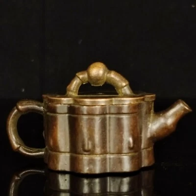 Antigua estatua china de bronce con mango de olla con mango de té y mascota adorno Foto 1 de 4