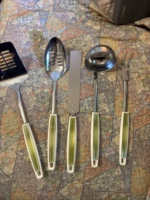 Juego Ekco/5 cuchara ranurada cucharón tenedor ranurado y espátula de glaseado verde/blanco vintage Foto 1 de 4