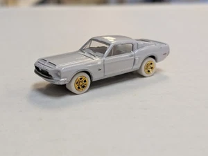 1968 Shelby GT 500 KR | Ghost White Chase Ford Mustang | Johnny Lightning 2021 - Picture 1 of 14