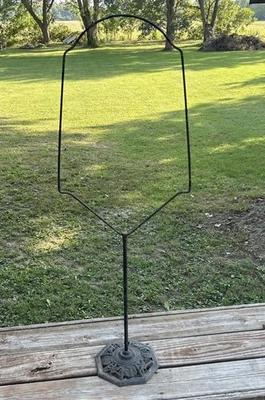 Tampo de mesa antigo vintage para pássaros gaiola de ferro fundido em relevo - Imagem 1 de 4