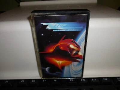 ZZ TOP. "AFTERBURNER " CASSETTE UK 1985. WARNER BROS. NM COND. - Image 1 of 4