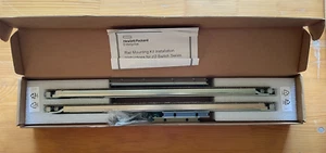 HPE/Aruba X450 4U/7U Universal 4-Post Rack Mount Kit J9852A - Bild 1 von 2
