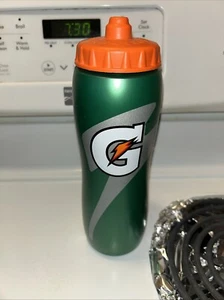 Gatorade Straight Squeeze Bottle 32 Oz, Sports, Workout, Outdoor Activities - Picture 1 of 6