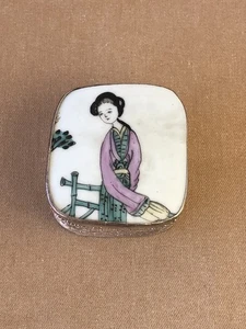Vintage Chinese Porcelain Hand Painted Lid Silver Tone Trinket Box - Picture 1 of 15