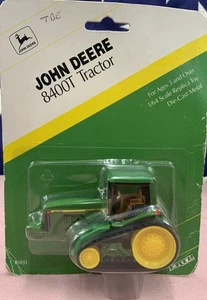 Ertl John Deere 8400T Traktor Diecast 1:64 #5051 NEU - Bild 1 von 4