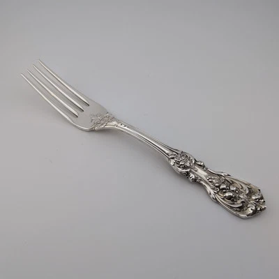 Primer tenedor de cena de plata esterlina Reed & Barton Francis I - 7 3/4" - marca nueva Foto 1 de 3