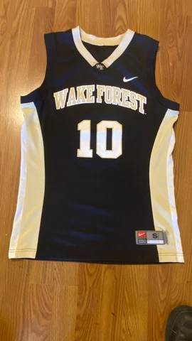 Nike Wake Forest Demon Deacons Basketball Small Jersey Cover