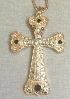 Betsey Johnson Crystal Religious Cross Pendant on 28" Chain Necklace New Beauty! Foto 1 de 2