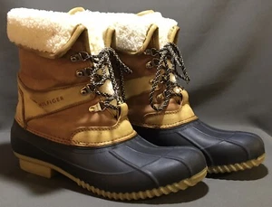 Tommy Hilfiger Women’s Size 11M Faux Shearling Lined Duck Boots Tan Navy - Picture 1 of 11