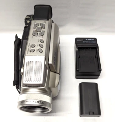 Panasonic Palmcorder PV-DV53D  Mini DV Camcorder / VCR 700X Digital Zoom Tested - Image 1 of 4