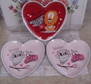 Pottery Barn 3 Kids Heart Shaped Melamine Plates 1 Lion 2 Owl Valentine's Day - Picture 1 of 11