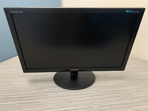 Samsung E2420L 24 inch LCD LED display, 1920x1080 Full HD - Picture 1 of 5