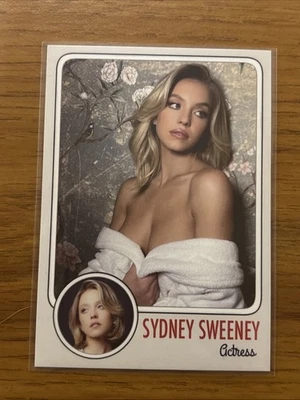 Sydney Sweeney 定制集换卡白色毛皮 — 第 1/2 张图片