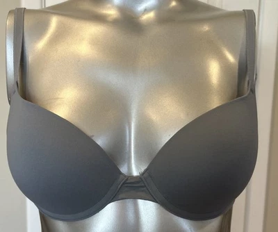 Sujetador con aros pushup gris rosa 36B Victoria's Secret Everywhere Foto 1 de 4