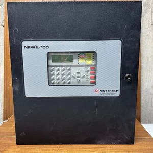 Notificatore NFW2-100 pannello allarme antincendio indirizzabile vigili del fuoco 100-2 *senza chiave* funziona - Foto 1 di 10