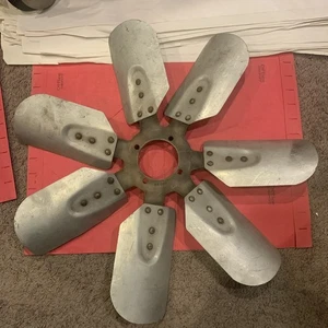 GM Fan Blade 7 Blades Aluminum 19 1/2" Dia. 3 1/4" bolt circle 2 1/8-2 1/4 pitch - Bild 1 von 9