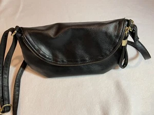 AVON Umhängetasche Kunstleder schwarz Vintage Essential Everyday - Bild 1 von 9