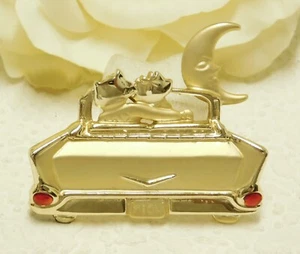 VINTAGE AJC CATS AT LOVES LANE GOLDFARBENE HALBMOND 57 CHEVY BROSCHE - Bild 1 von 4