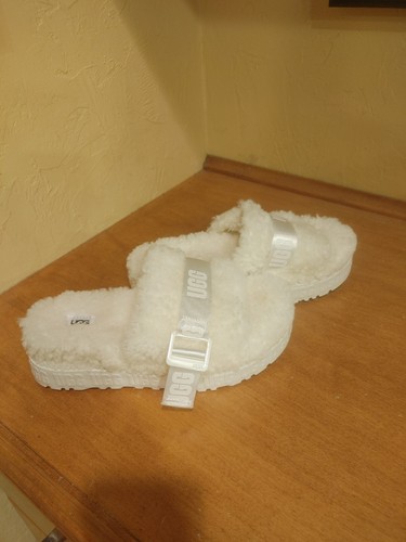 Sandali pelosi da donna Ugg nuovi con etichette taglia 8