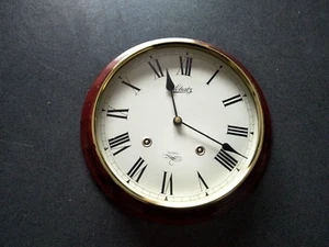 SCHULZ QUARTZ WALL CLOCK AUSTRALIA ANTIQUE STYLE - Picture 1 of 3