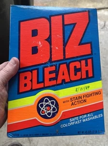 Vintage 1980s Biz Bleach Laundry Detergent   Full New Unopened Box Movie Prop - Picture 1 of 6