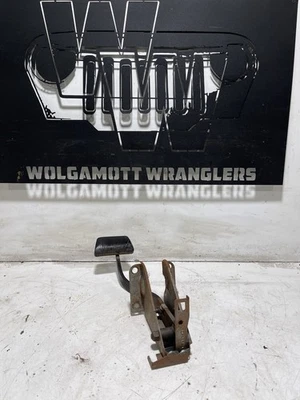 Automatic BRAKE PEDAL Lever Assembly Bracket  97-06 Jeep TJ Wrangler 52129008AE - Image 1 of 4