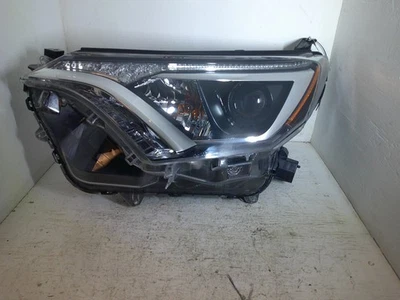Conjunto de faros del lado del conductor izquierdo Toyota Rav4 2016-2017 OEM LKQ Foto 1 de 4
