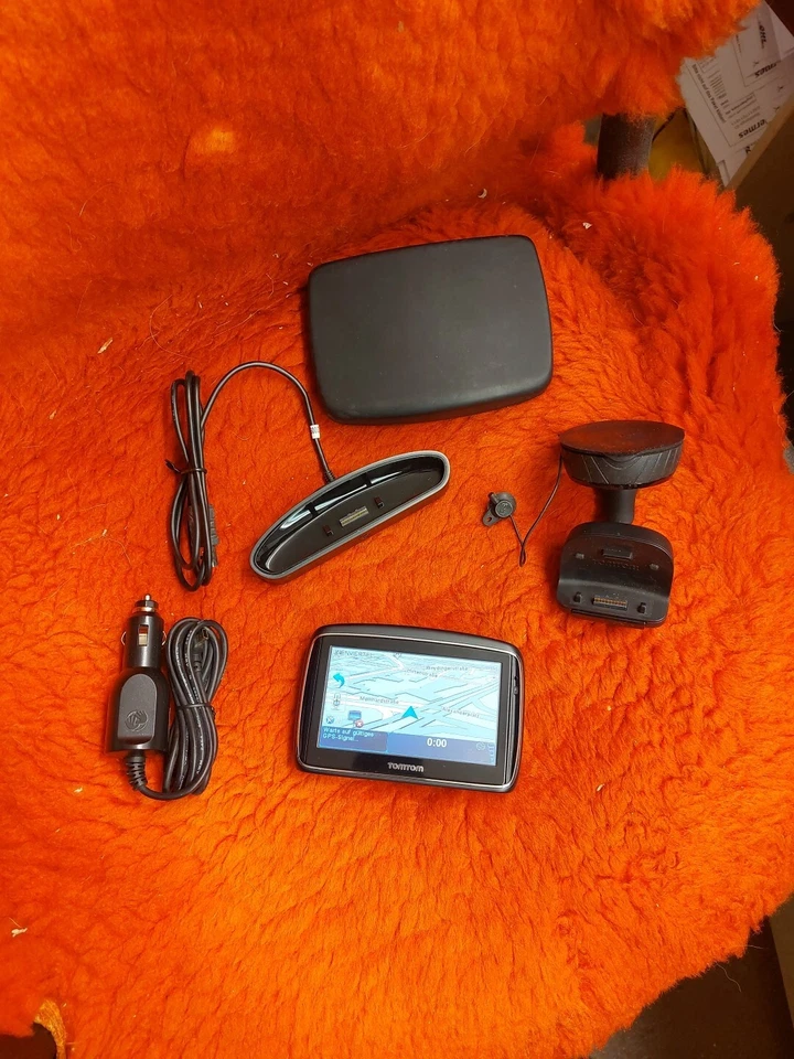 TomTom GO 9000 TRUCK, BUS, TAXI, PKW  Europa Navigationssystem - Bild 1 von 4