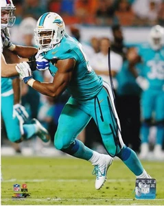 CAMERON WAKE  MIAMI DOLPHINS   ACTION SIGNED 8x10 - Picture 1 of 1