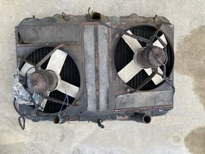 Jaguar Etype XKE 71-74 V12 Original Radiator & Fan Shroud, Fans Stored 40 Years - Picture 1 of 11