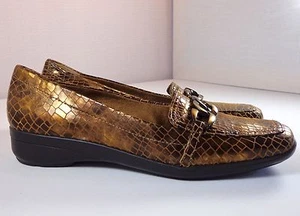 Liz Claiborne Loafers Womens Size 7.5 M Bronze Embossed Leather Slip On Shoes - Picture 1 of 12