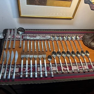 Towle Supreme Cutlery Ultra 38 Pc Set 18/8 Stainless Flatware - Picture 1 of 16