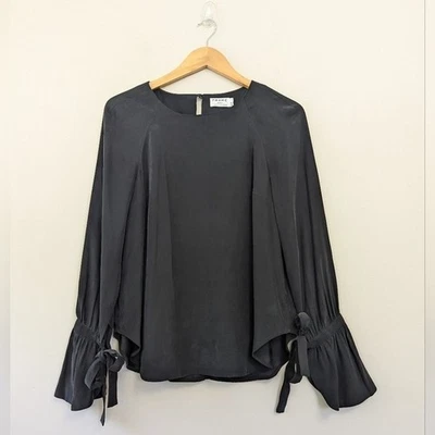 Blusa pequeña con montura negra Charmeuse de seda manga corbata para mujer silenciosa de lujo Foto 1 de 4