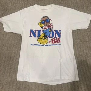 maglietta grande vintage anni 80 RICHARD NIXON IN 88 punto singolo POLITICA DIVERTENTE - Foto 1 di 5
