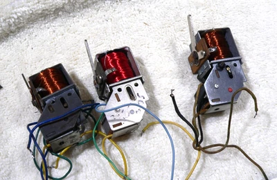 3 Lionel 100-25 E Unit Rebuilt / tested For Common Postwar Locomotives lot of 3 - Image 1 of 3