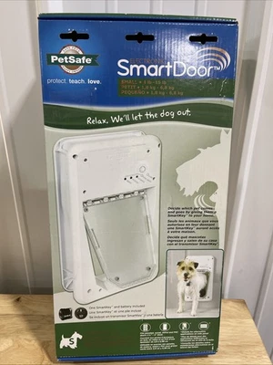 Puerta inteligente electrónica PetSafe para perros y gatos - pequeña - blanca 4-15 libras Foto 1 de 4